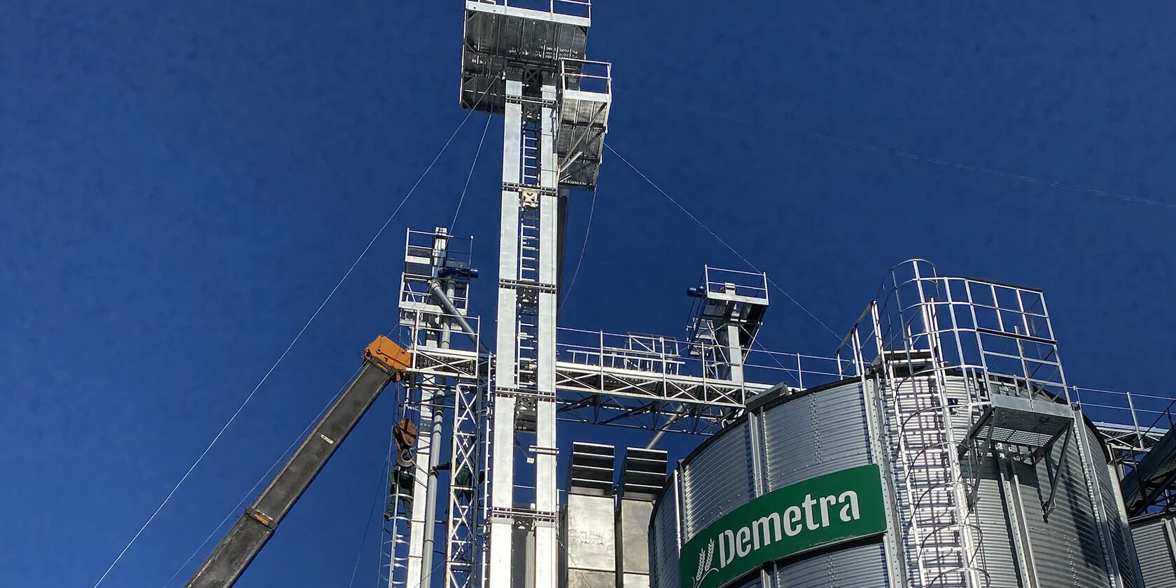 noriya-kovshovyj-elevator
